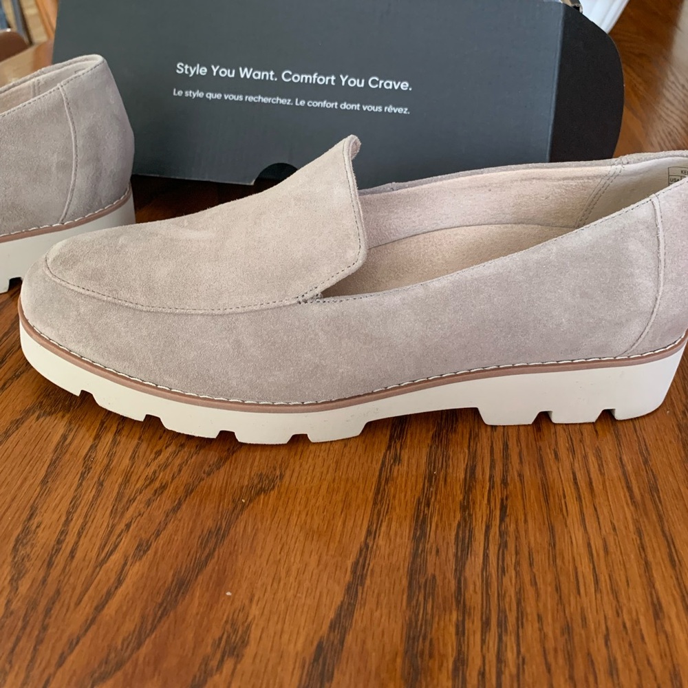 Vionics 9 wide loafers